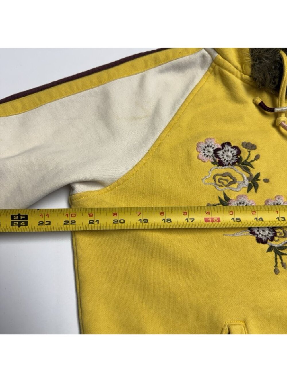 Vintage Lucky Brand Womens Hoodie Japan Embroidered Souvenir Faux Fur Y2K RARE - Picture 13 of 14